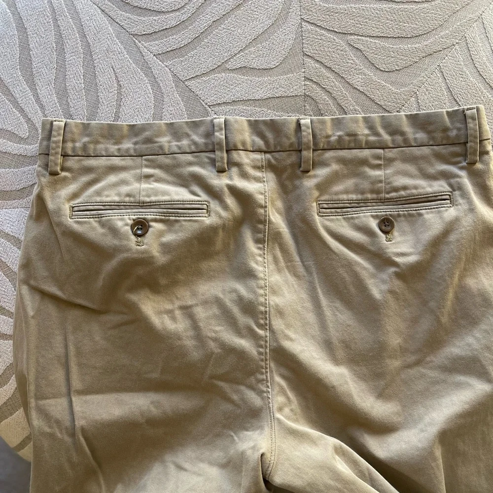 Banana Republic Men’s Khaki Pants